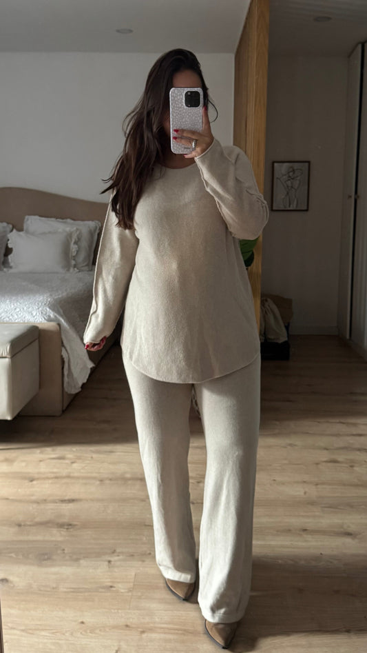 CONJUNTO LAURA